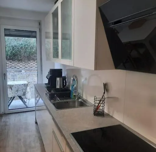 Quiet With Shared Kitchen Bathroom Lejlighed