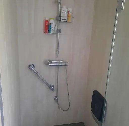 Lejlighed Quiet With Shared Kitchen Bathroom *