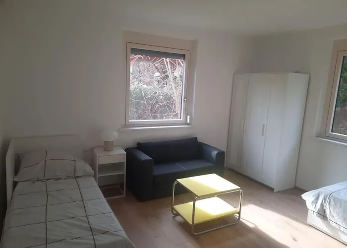 Apartman Quiet With Shared Kitchen Bathroom